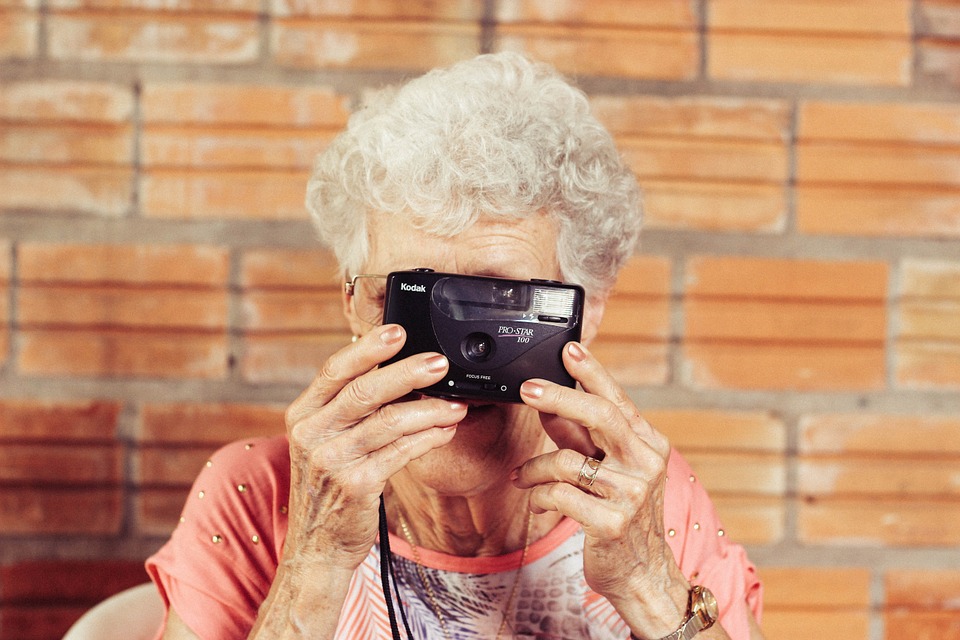 grandmother-923871_960_720 grandmother-923871_960_720